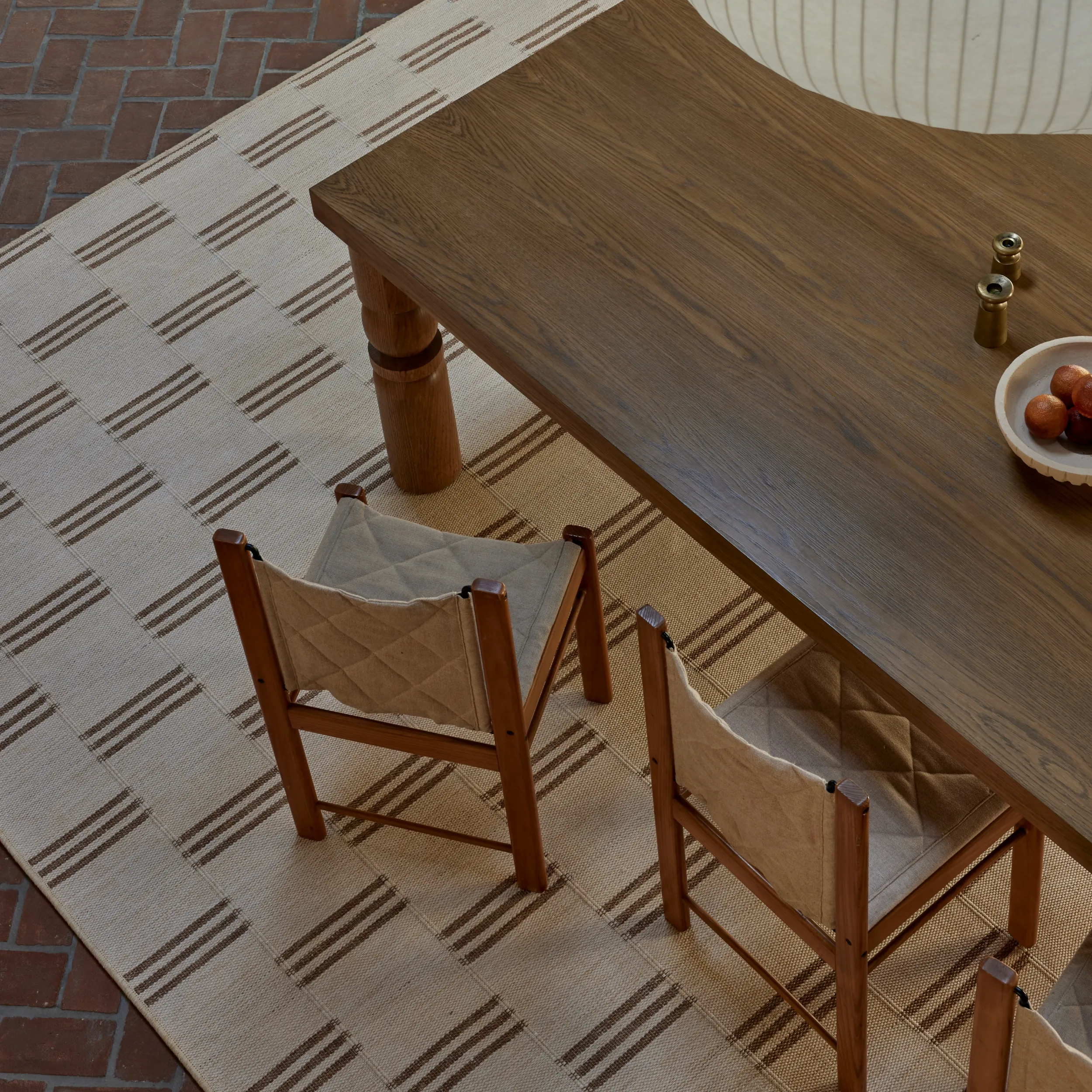 Rug sizing for dining rooms
